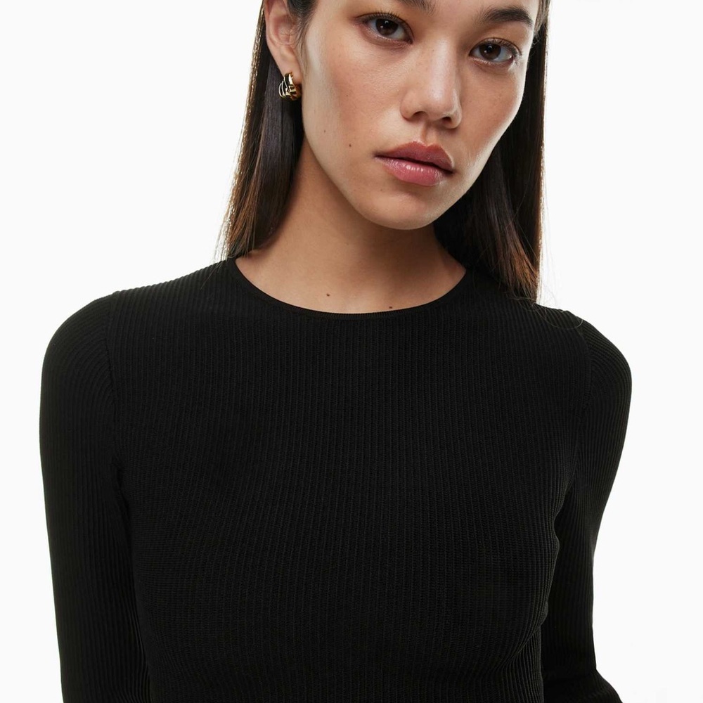 Artizia Babaton Sculpt Knit Crew Cropped Longsleeve - Picture 2 of 5